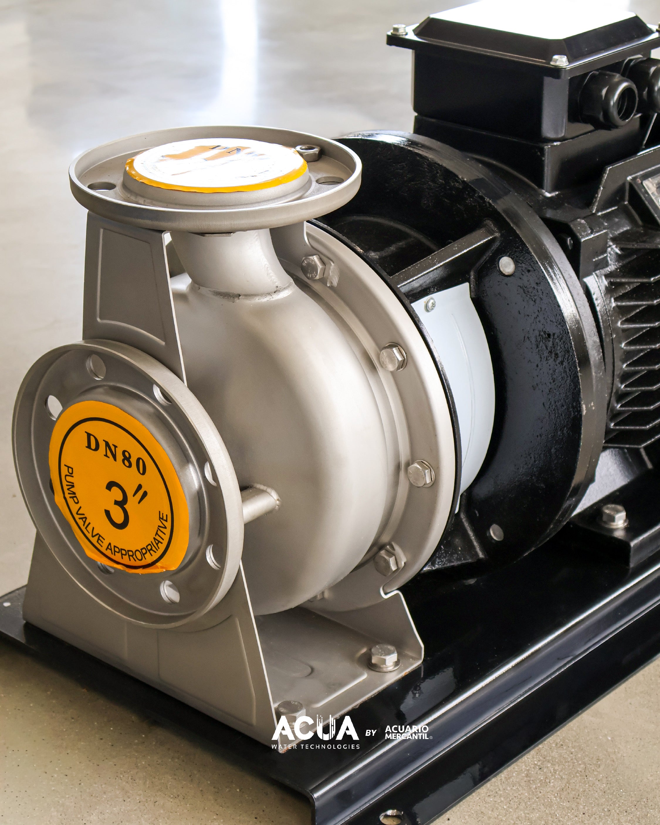 Bomba Centrífuga Horizontal Serie TITAN AC65-50-200/10 — Acero Inoxidable 10 HP — succión de 2½"  y descarga de 2"