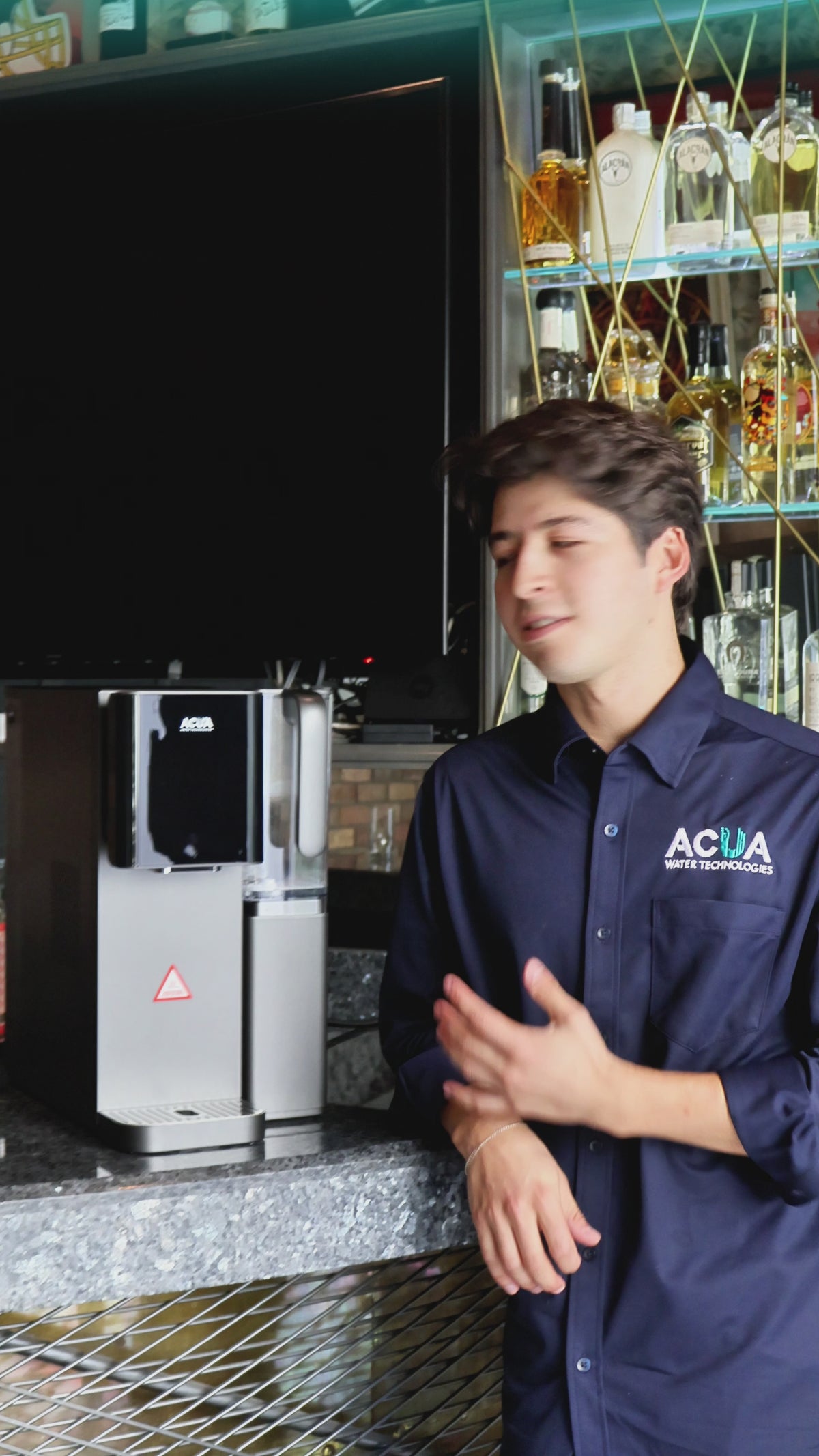 Cargar vídeo: ACUA ROE™ Dispensador de Agua por Ósmosis Inversa — Sin Instalación, Agua Fría y Caliente al Instante, Pantalla Táctil